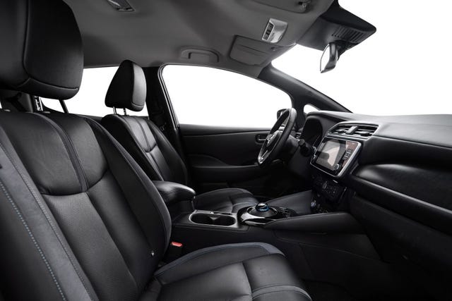 2019 NISSAN LEAF - 24