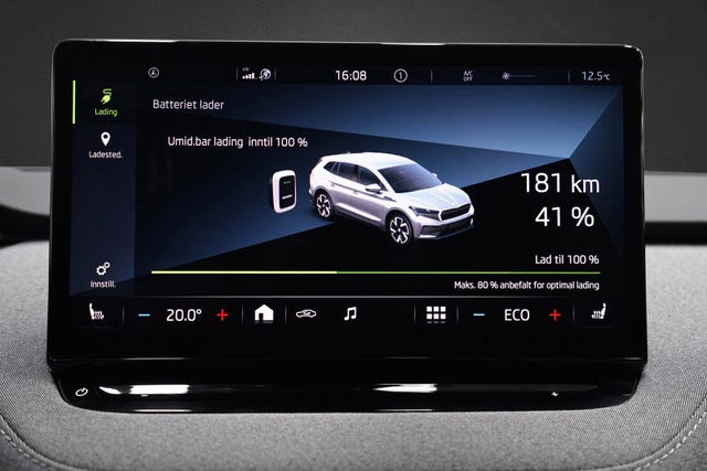 2022 SKODA ENYAQ - 36
