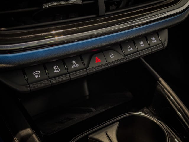 2022 SKODA ENYAQ - 33