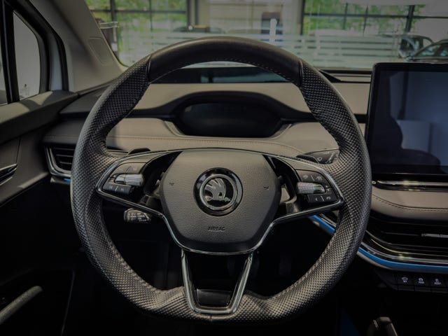 2022 SKODA ENYAQ - 18
