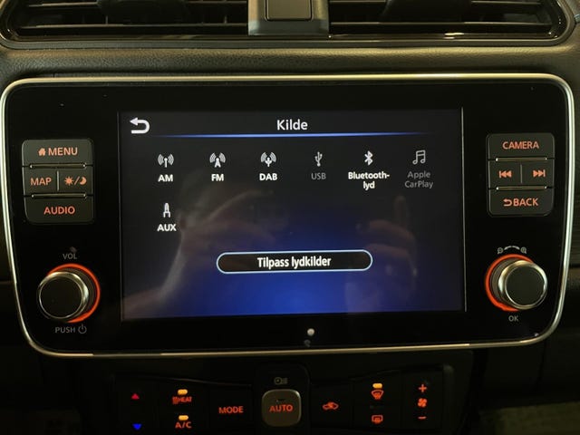 2019 NISSAN LEAF - 17