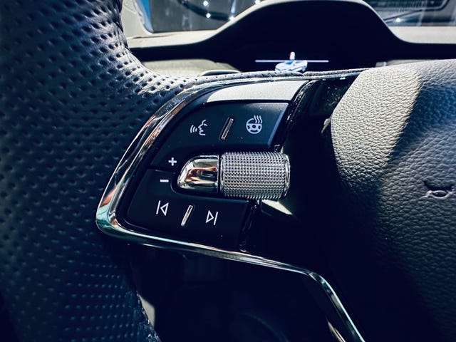 2022 SKODA ENYAQ - 17