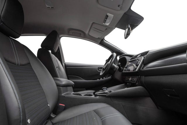 2019 NISSAN LEAF - 20