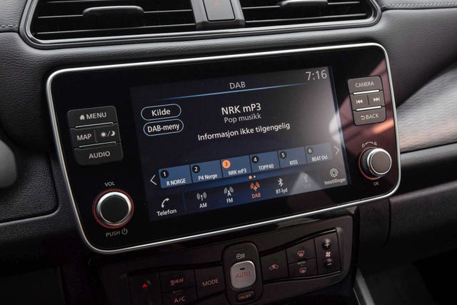 2019 NISSAN LEAF - 17