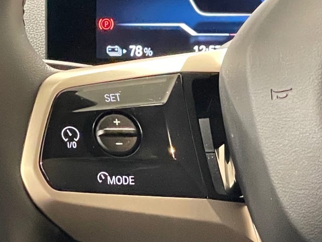 2022 BMW IX XDRIVE 40 - 28
