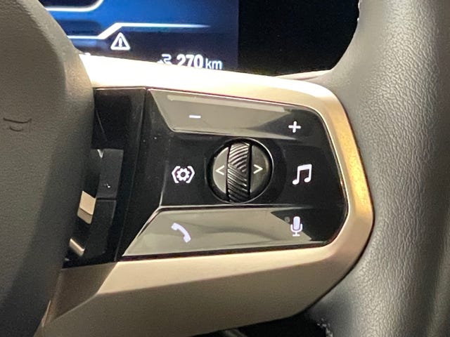 2022 BMW IX XDRIVE 40 - 27