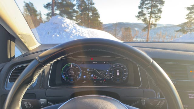2019 VOLKSWAGEN GOLF - 9