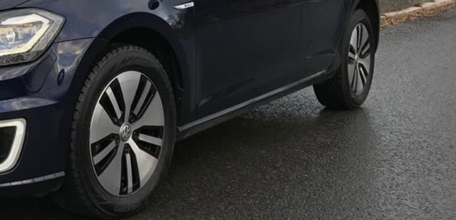 2019 VOLKSWAGEN GOLF - 11
