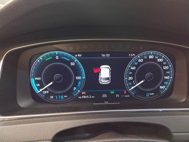2019 VOLKSWAGEN GOLF - 8