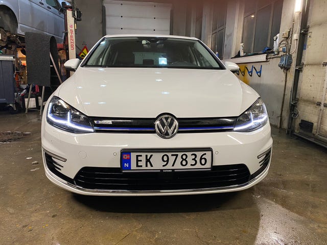 WVWZZZAUZJ8908307 2018 VOLKSWAGEN GOLF-2