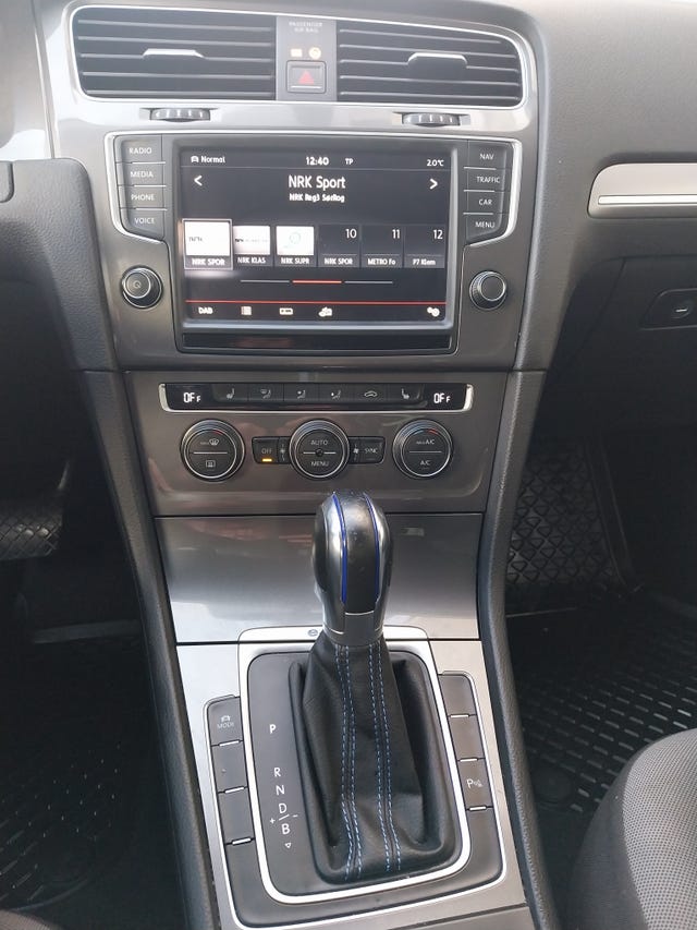 2015 VOLKSWAGEN GOLF - 10
