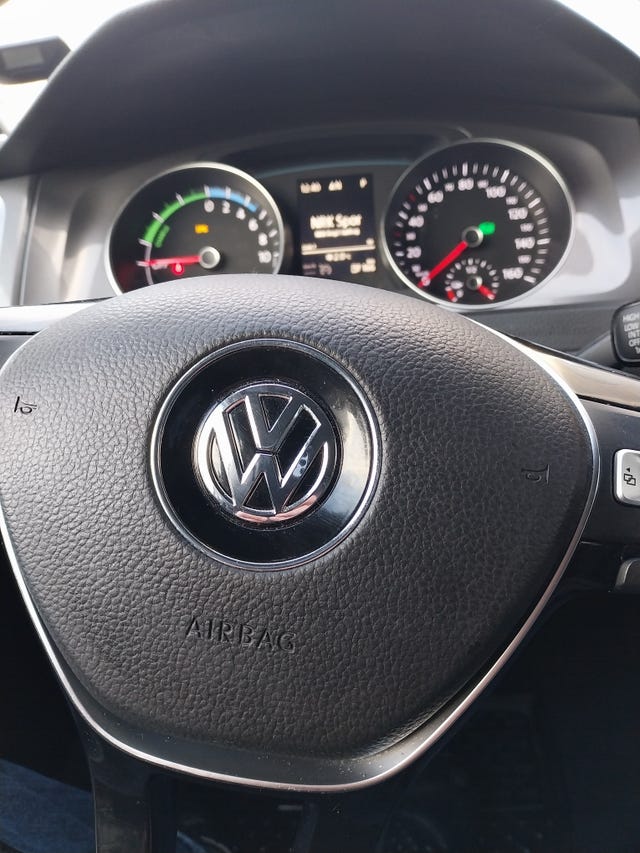 2015 VOLKSWAGEN GOLF - 11