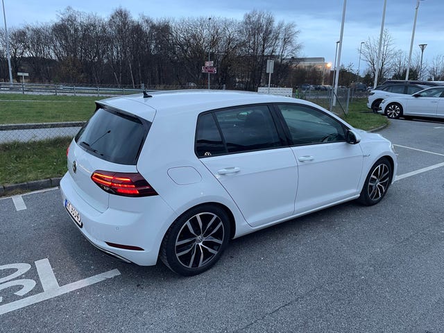 WVWZZZAUZJ8907763 2018 VOLKSWAGEN GOLF-3