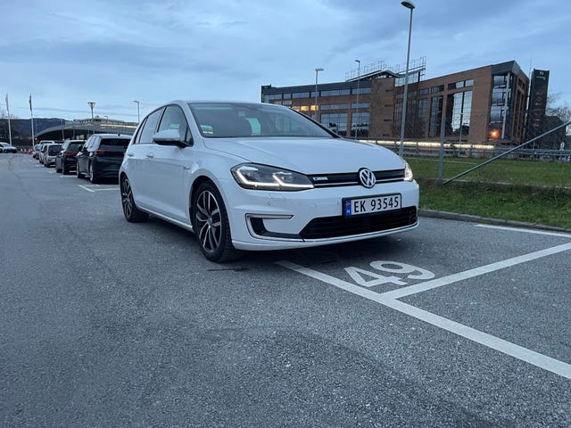 WVWZZZAUZJ8907763 2018 VOLKSWAGEN GOLF-0