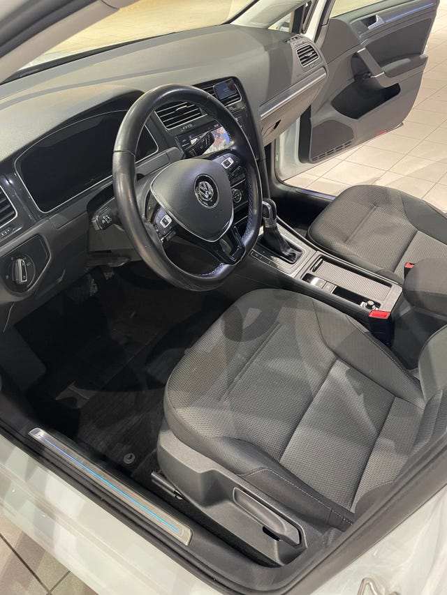 2018 VOLKSWAGEN GOLF - 9