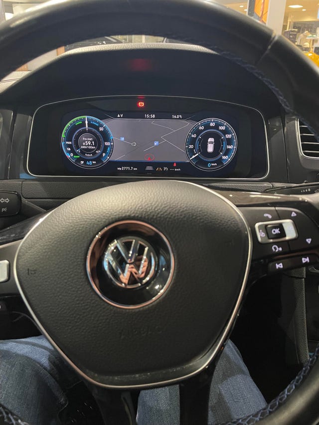 2018 VOLKSWAGEN GOLF - 8