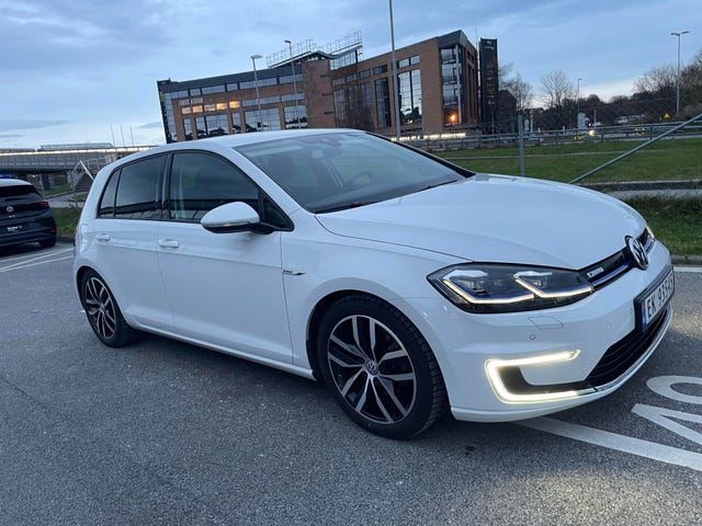 WVWZZZAUZJ8907763 2018 VOLKSWAGEN GOLF-1