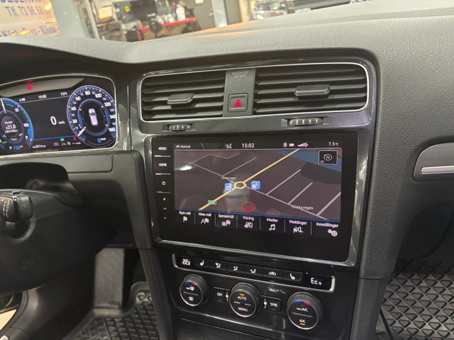 2018 VOLKSWAGEN GOLF - 16