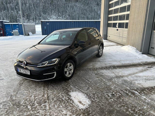 WVWZZZAUZJW902210 2018 VOLKSWAGEN GOLF-2