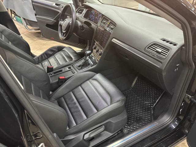 2018 VOLKSWAGEN GOLF - 15