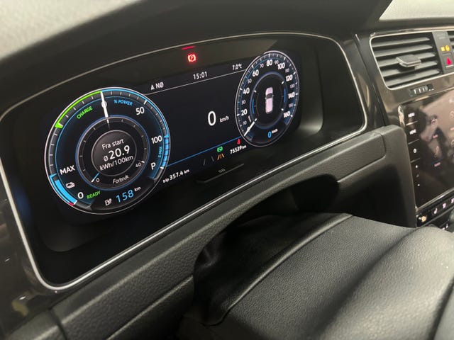 2018 VOLKSWAGEN GOLF - 10