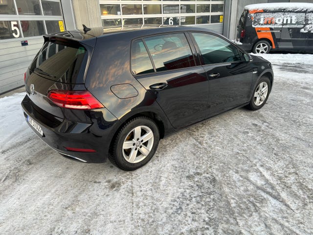 WVWZZZAUZJW902210 2018 VOLKSWAGEN GOLF-4