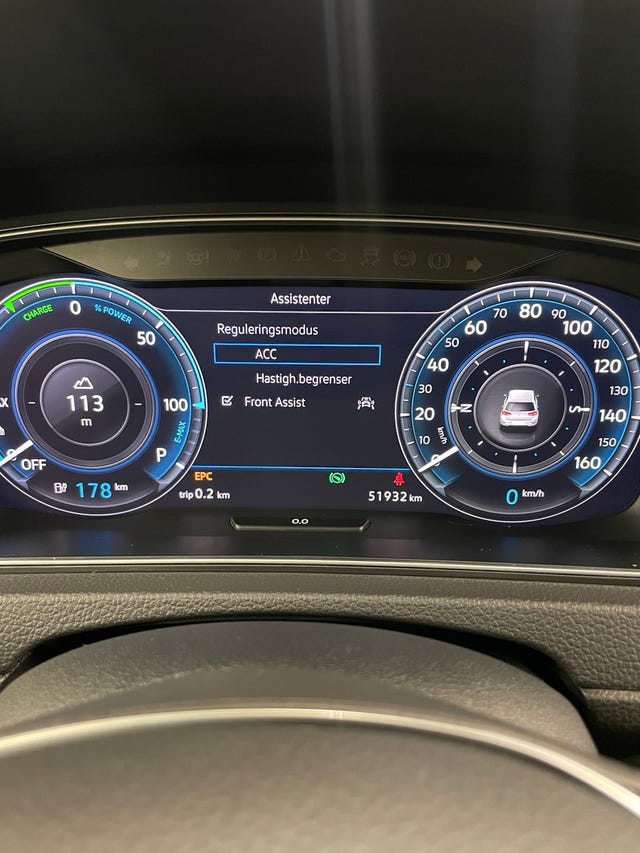 2019 VOLKSWAGEN GOLF - 19