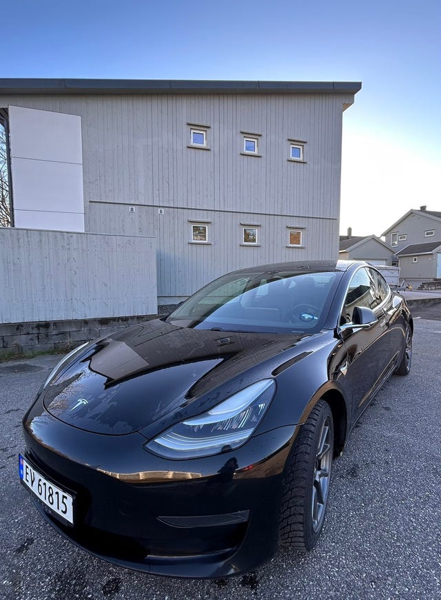 5YJ3E7EB0KF242356 2019 TESLA MODEL 3-0