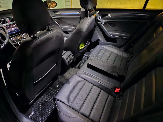 WVWZZZAUZJ8910929 2018 VOLKSWAGEN GOLF-3