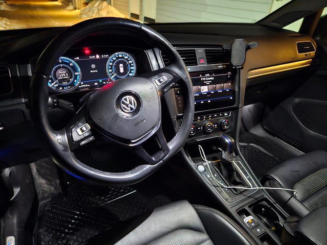 WVWZZZAUZJ8910929 2018 VOLKSWAGEN GOLF-4