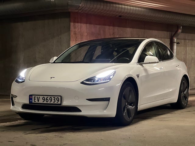 5YJ3E7EB4KF480064 2019 TESLA MODEL 3-1