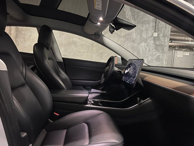2019 TESLA MODEL 3 - 16