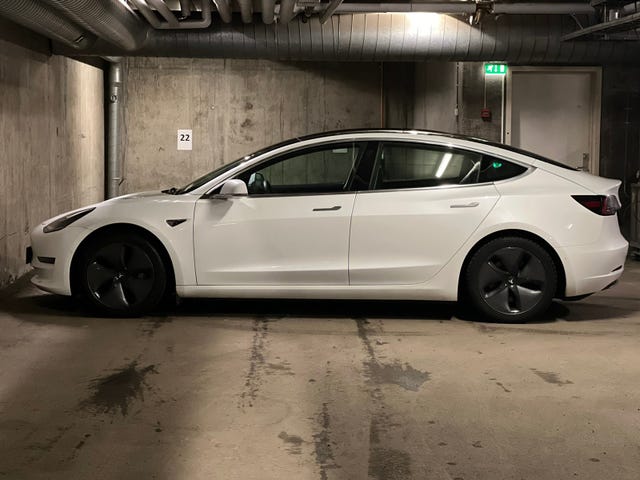 5YJ3E7EB4KF480064 2019 TESLA MODEL 3-5