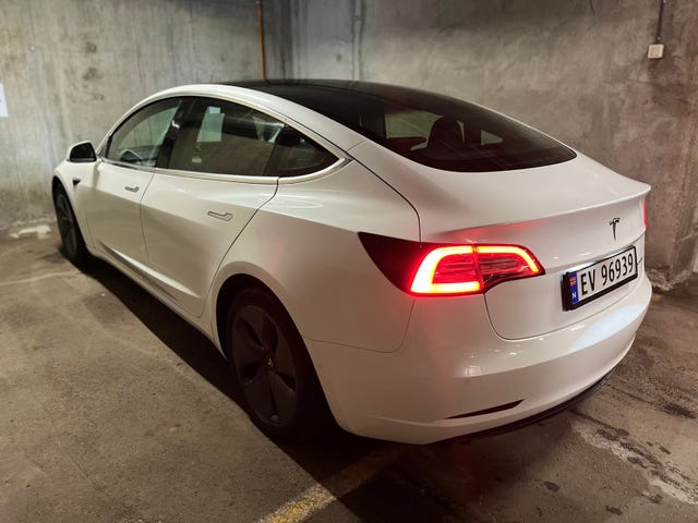2019 TESLA MODEL 3 - 10
