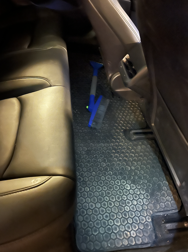5YJ3E7EBXKF206061 2019 TESLA MODEL 3-2