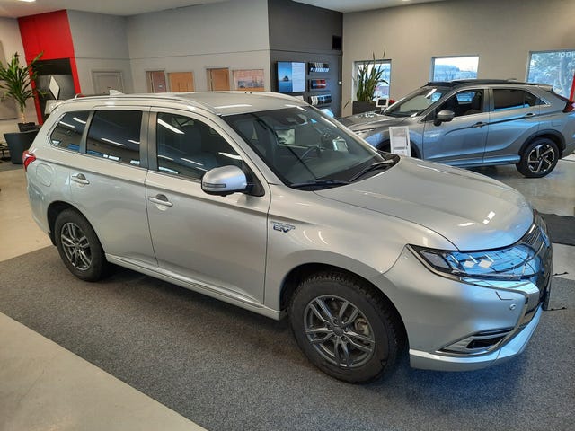 JMBXDGG3WLZ030448 2020 MITSUBISHI OUTLANDER-0