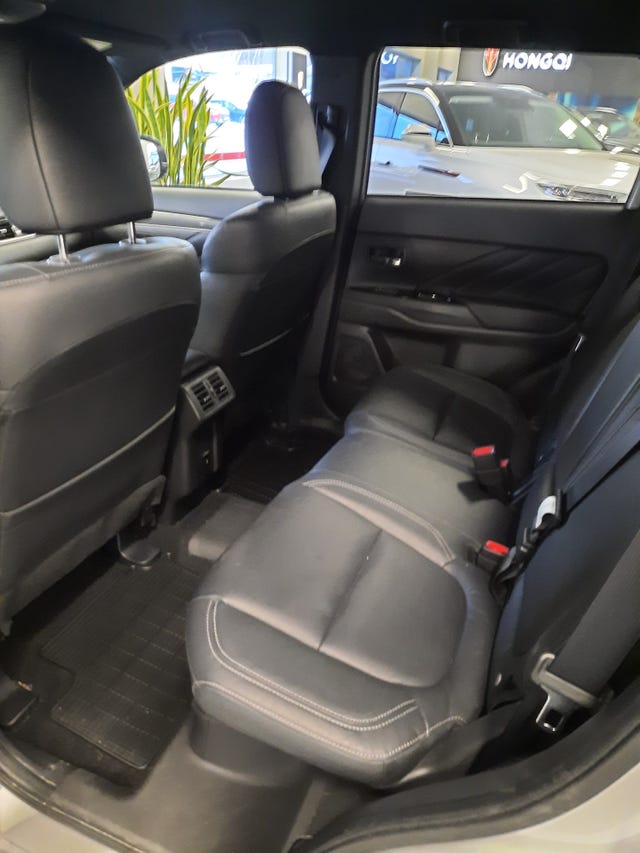 2020 MITSUBISHI OUTLANDER - 10