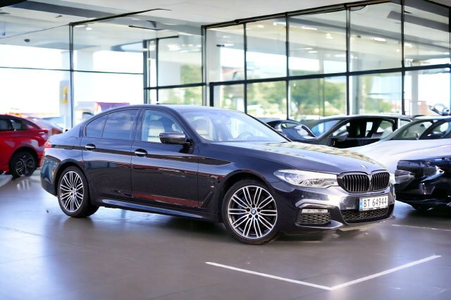 2017 BMW 5-SERIE - 2