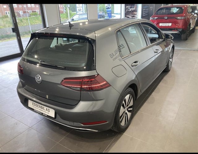 WVWZZZAUZJ8902810 2018 VOLKSWAGEN GOLF-0