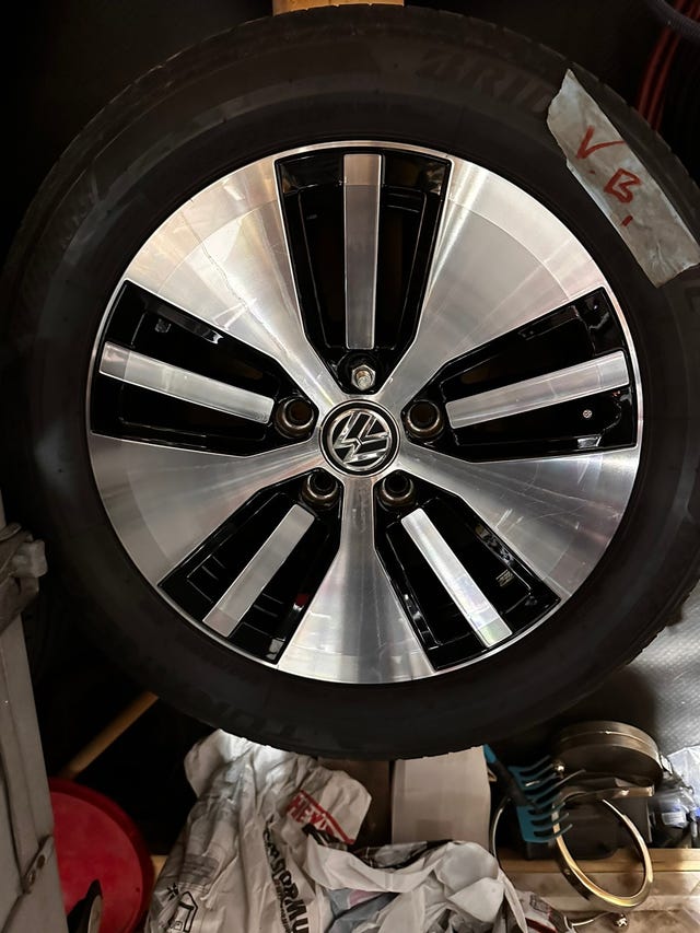 2019 VOLKSWAGEN GOLF - 25