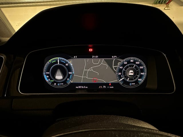 2019 VOLKSWAGEN GOLF - 30