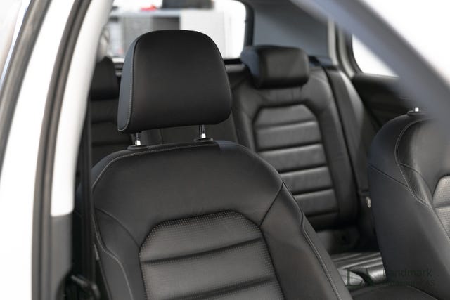 2018 VOLKSWAGEN GOLF - 36