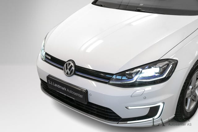 WVWZZZAUZJW907579 2018 VOLKSWAGEN GOLF-1