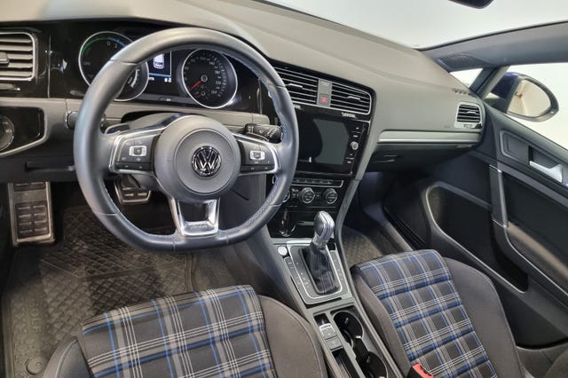 WVWZZZAUZKW800756 2019 VOLKSWAGEN GOLF-2