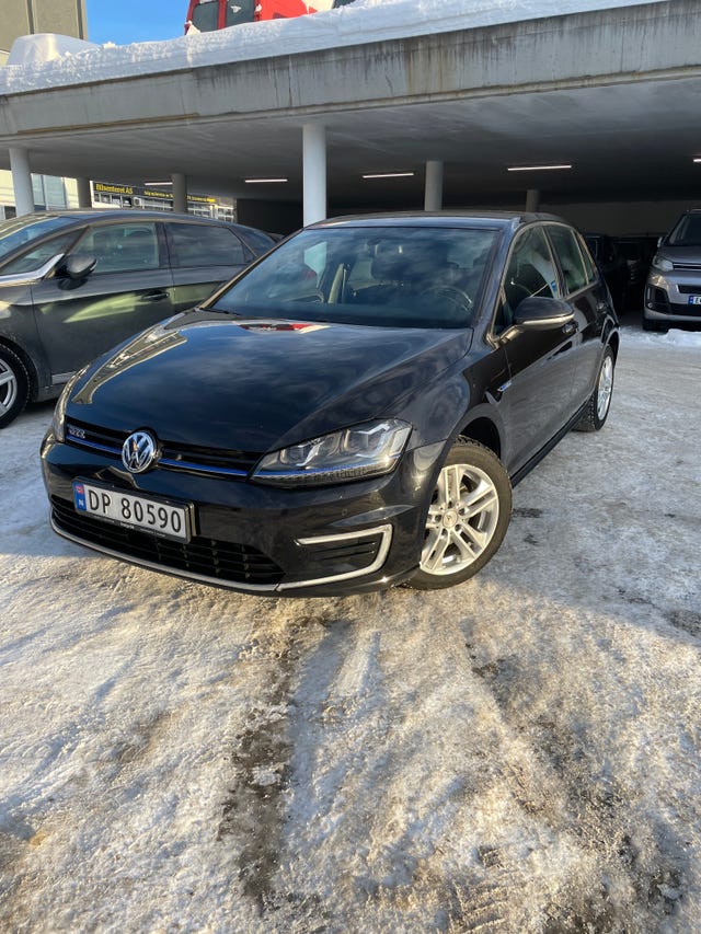2015 VOLKSWAGEN GOLF - 8
