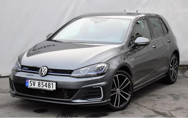 WVWZZZAUZJW803087 2018 VOLKSWAGEN GOLF-0