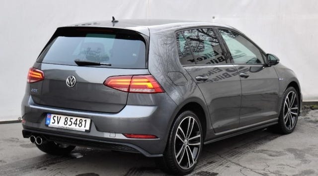 WVWZZZAUZJW803087 2018 VOLKSWAGEN GOLF-1