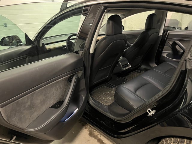 5YJ3E7EB5KF236326 2019 TESLA MODEL 3-5