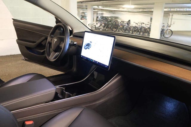 2019 TESLA MODEL 3 - 8