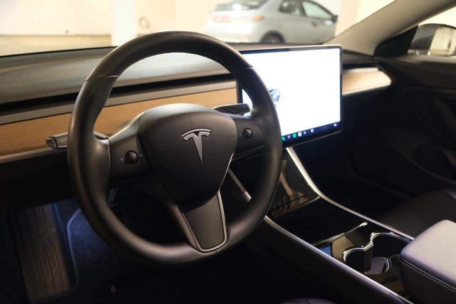 5YJ3E7EB1KF225212 2019 TESLA MODEL 3-5